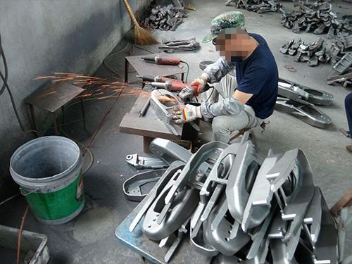 Why Foundries Need Automated Grinding Robots?