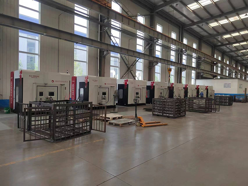 Повышение качества и эффективности шлифовальных роботов в литейных цехах.